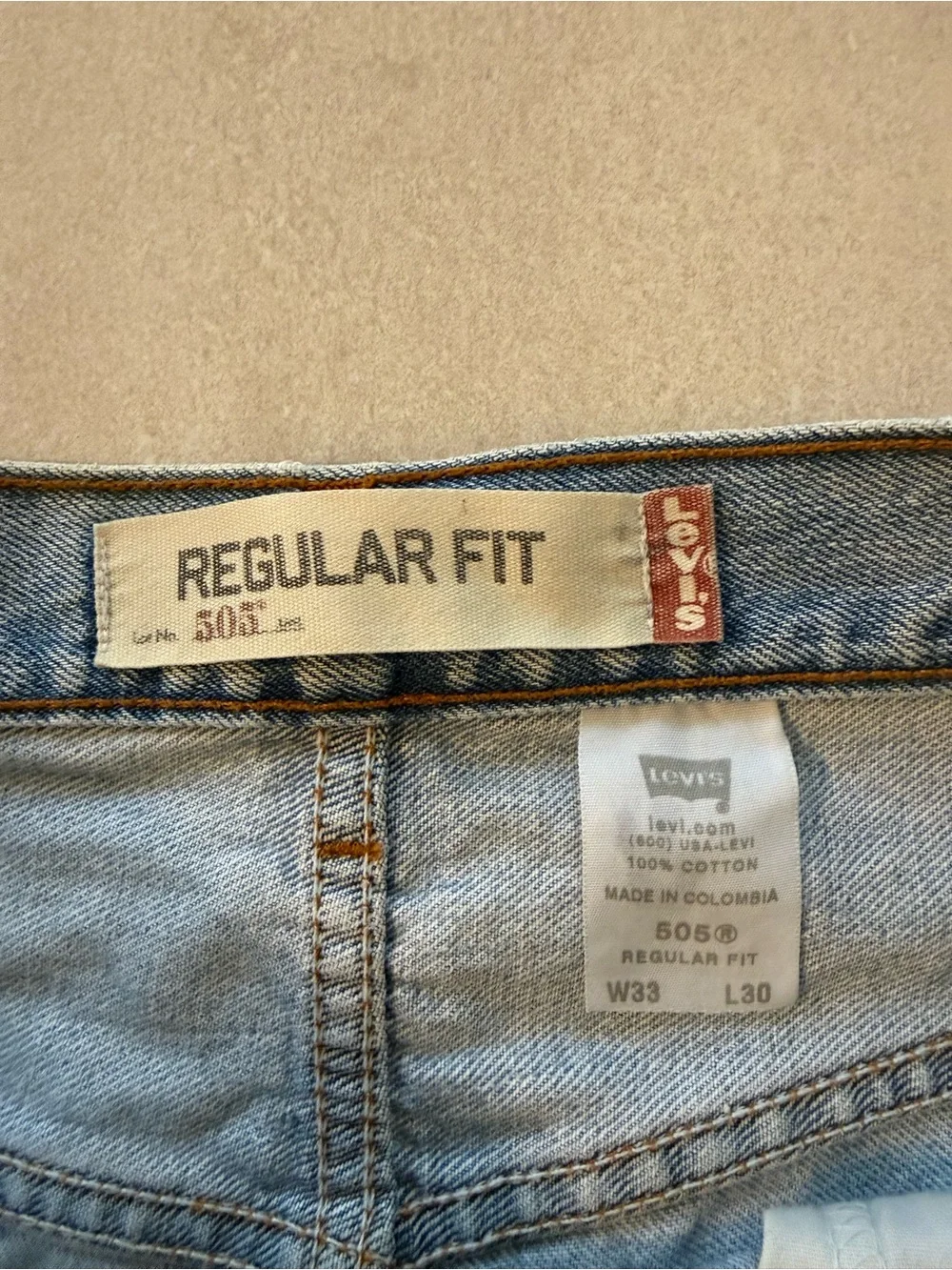 Levi’s 505 Men’s Jeans 33x30 Regular Fit Straight Leg Light Wash Denim